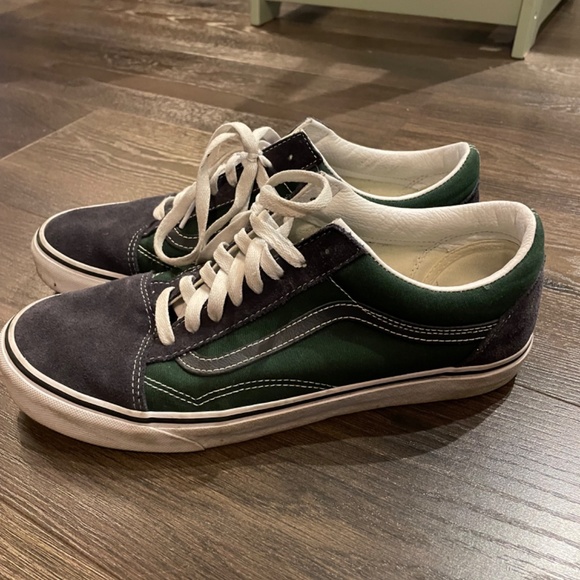 Vans Green and Black Sneakers - Picture 2 of 4